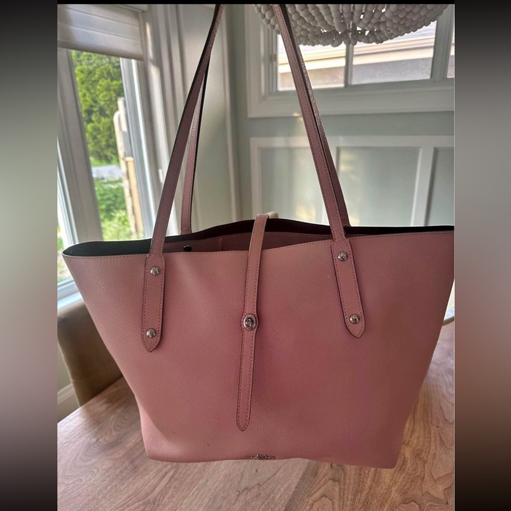 GUC Coach leather market tote in pink